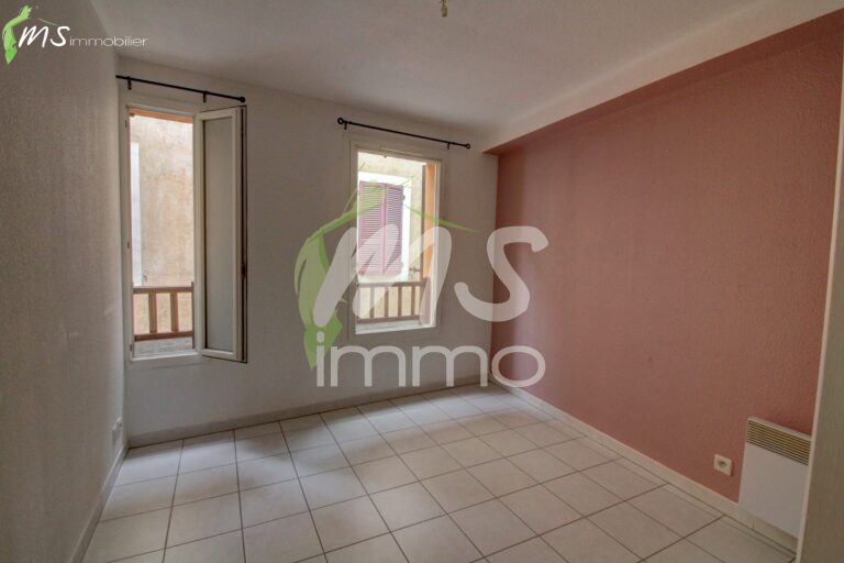 App. F2 avec cave - 42.56 m² - EMBRUN