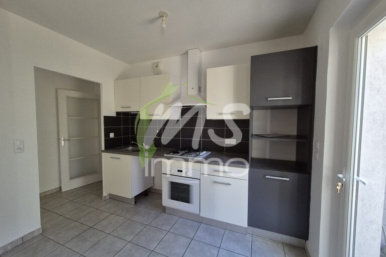 App. F3 N° 2 avec cave et garage - 75.75 m² - GAP