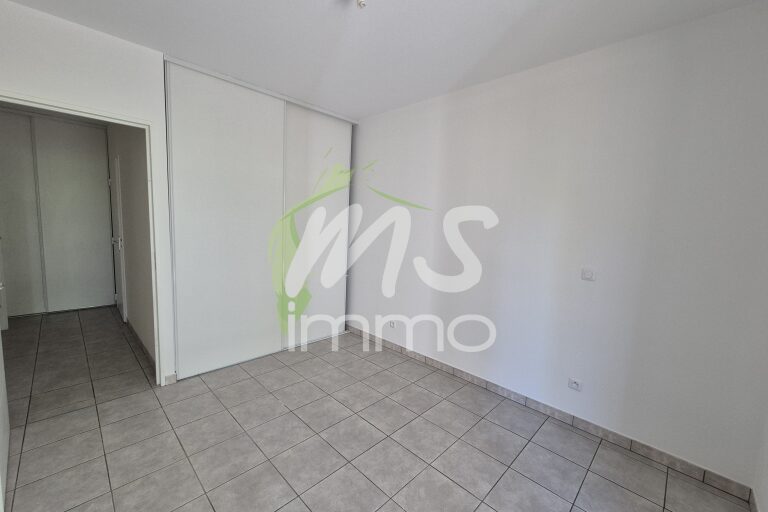 App. F3 N° 2 avec cave et garage - 75.75 m² - GAP