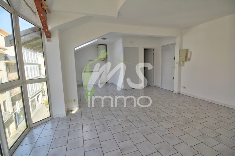 App. F1 avec parking N°12 - 33.15 m² - GAP
