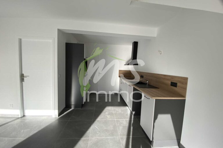 Villa F4 N°10 avec garage - 83.14 m² - LA FREISSINOUSE