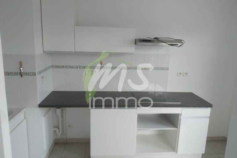 App. F2 N° B13 avec cave et parking - 50.19 m² - GAP