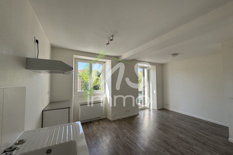 App. F2 N°3 avec parking - 28.43 m² - GAP