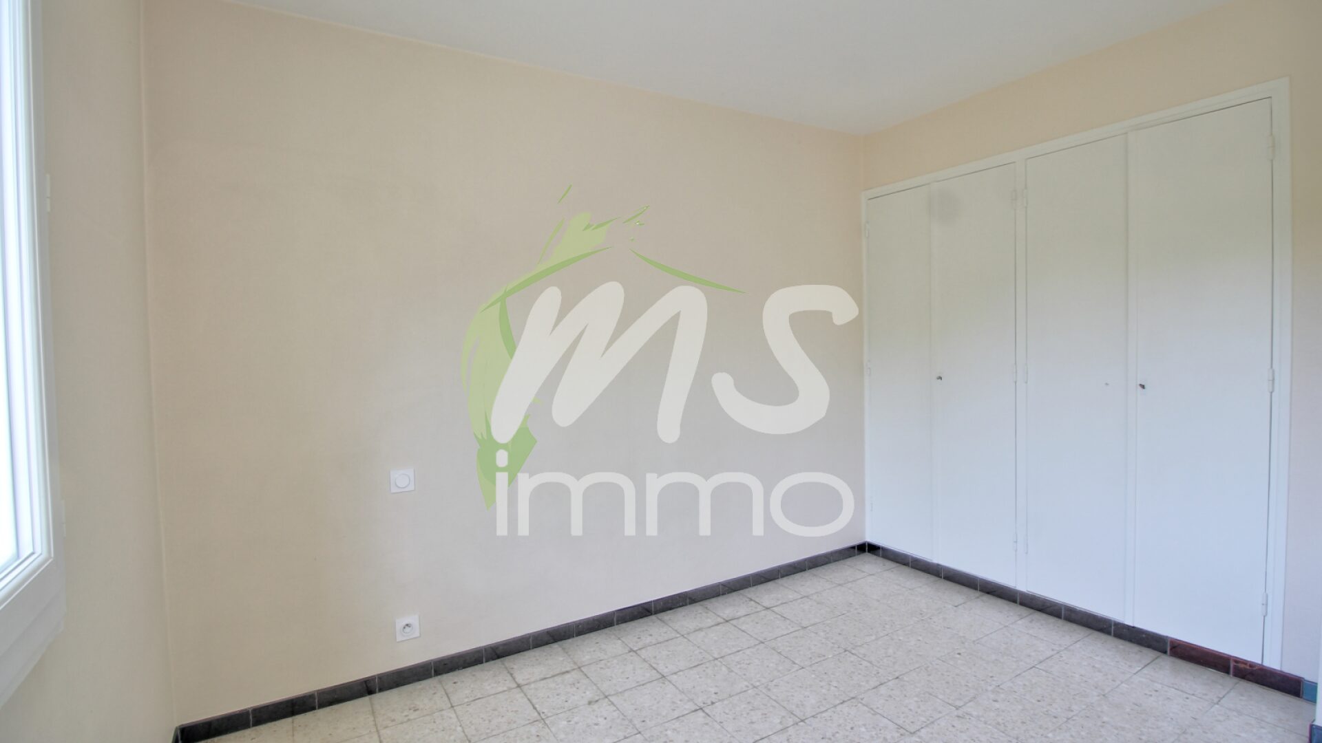 App. F3 avec cave et garage - 61.64 m² - GAP - Photo 3