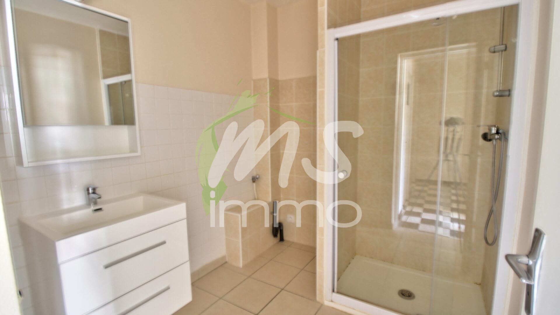 App. F3 avec cave et garage - 61.64 m² - GAP - Photo 4