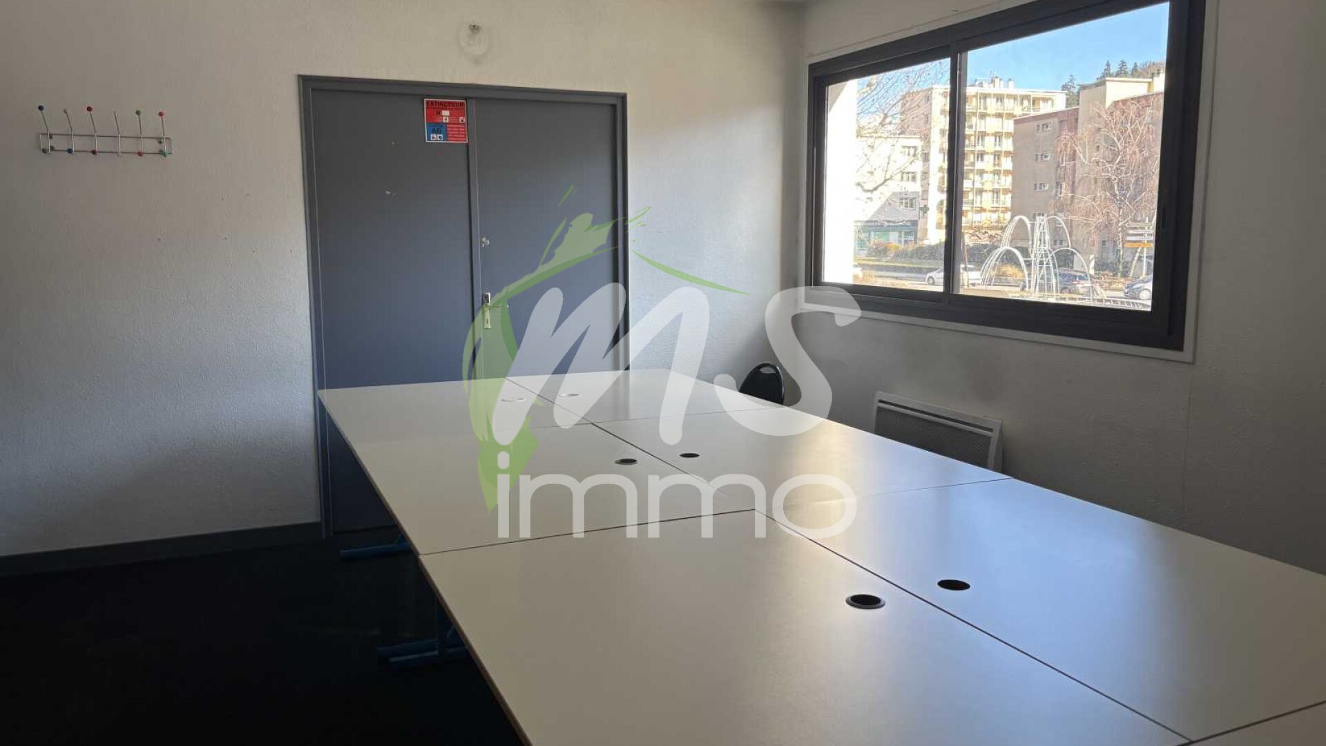 Bureaux de 110 m² - GAP - Photo 4