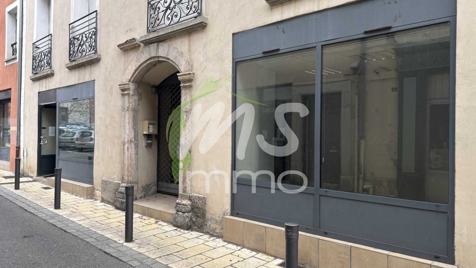 Bureaux de 87 m² - GAP - Photo 2