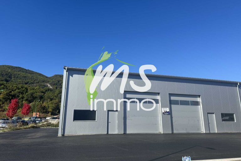 Entrepôt de 400 m² - LA SAULCE