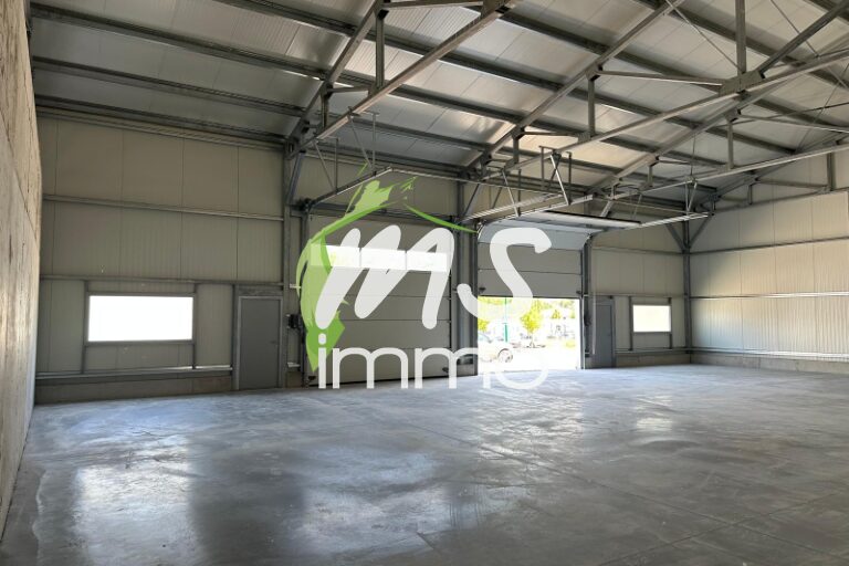 Entrepôt de 400 m² - LA SAULCE