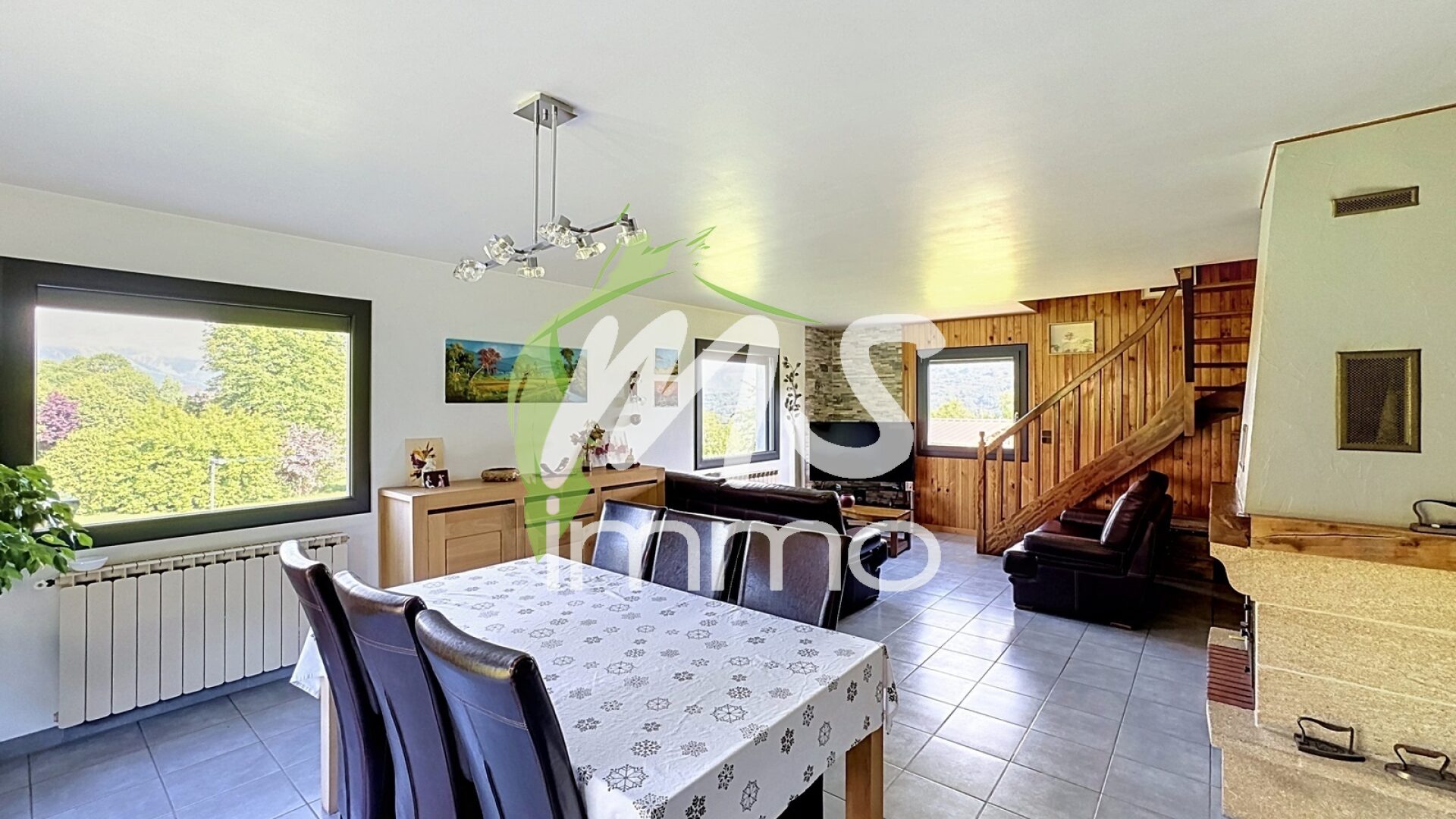 Maison T6 de 140 m² - SAINT-LAURENT DU CROS - Photo 3