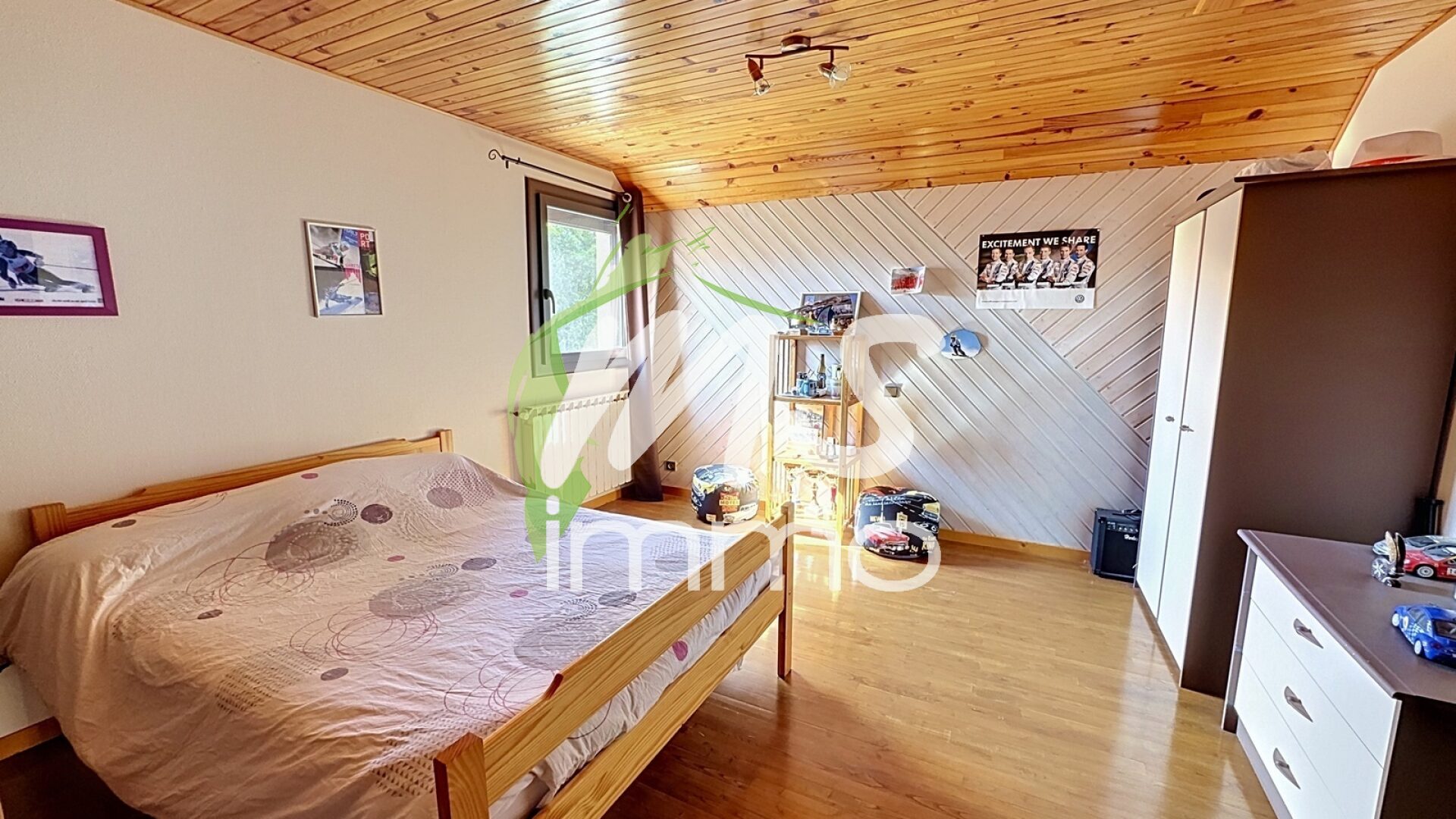 Maison T6 de 140 m² - SAINT-LAURENT DU CROS - Photo 5