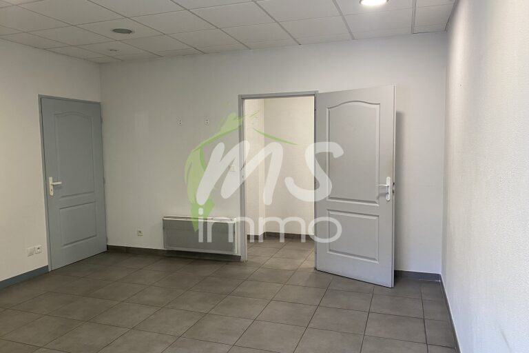 Local professionnel de 141 m² - GAP