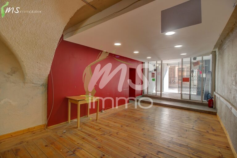 Local commercial de 120 m² - CHORGES