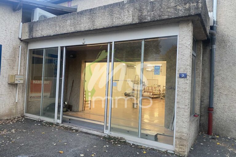 Local commercial de 230 m² - GAP
