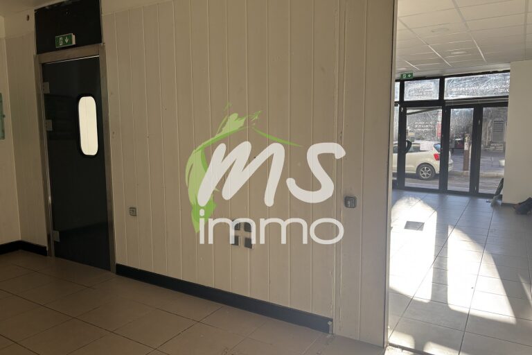 Local commercial de 60 m² - GAP