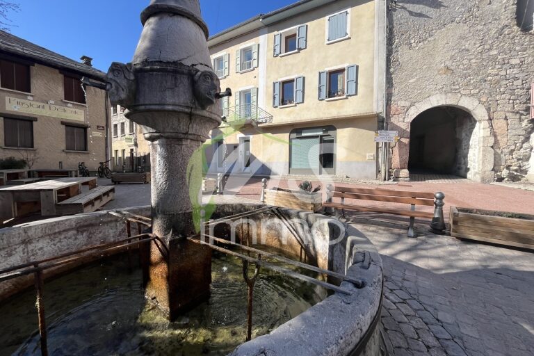 Local de 55 m² - CHORGES