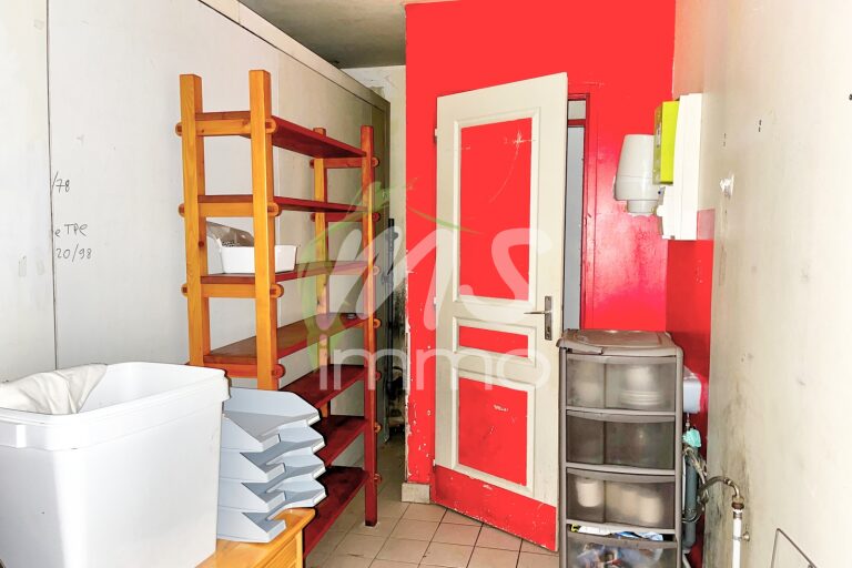 Local de 100 m² - CHORGES