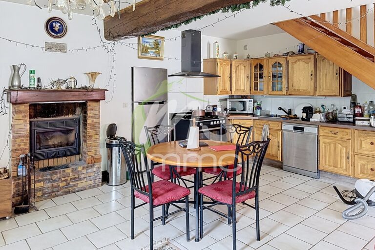 Maison T4 de 125 m² - AUBESSAGNE