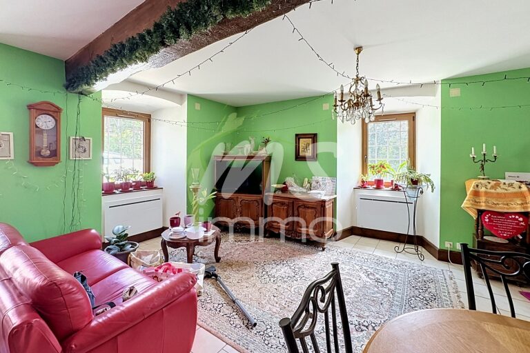 Maison T4 de 125 m² - AUBESSAGNE