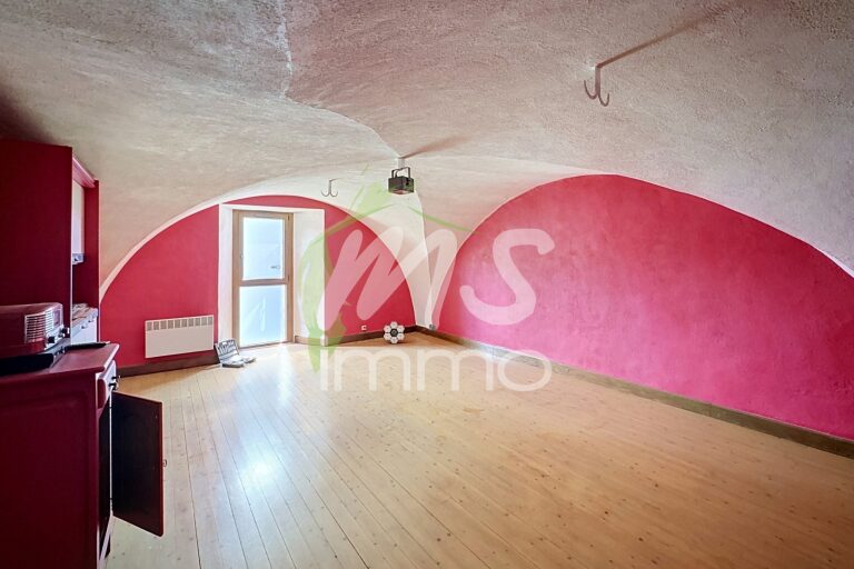 Maison T4 de 125 m² - AUBESSAGNE