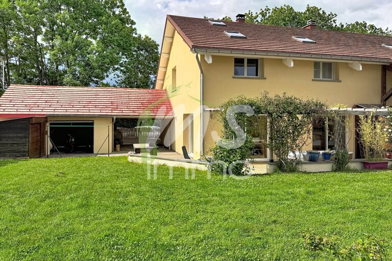 Maison T5 de 165 m² - SAINT-LAURENT DU CROS