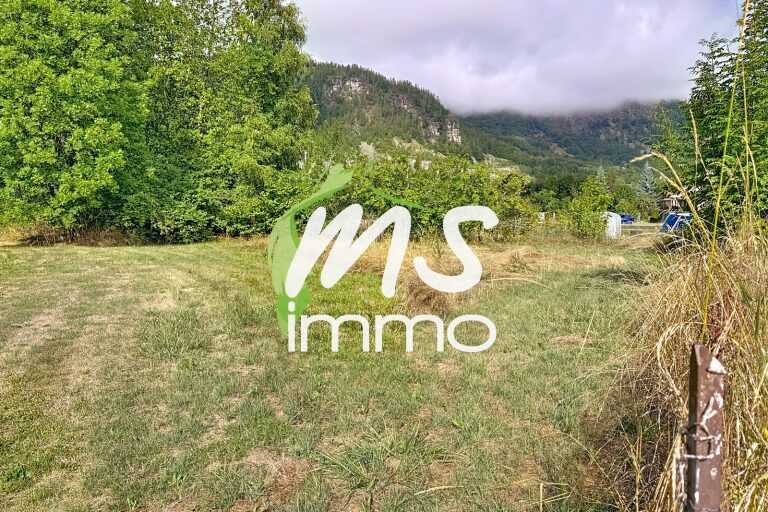 Maison T4 de 80 m² - CHAMPOLEON