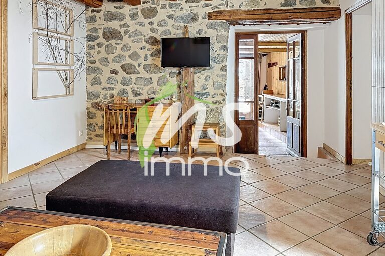 Maison T7 de 270 m² - CHABOTTES