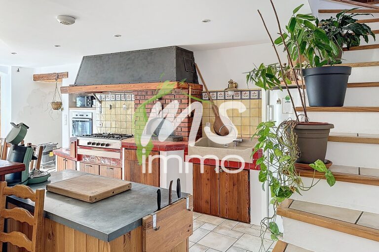 Maison T7 de 270 m² - CHABOTTES