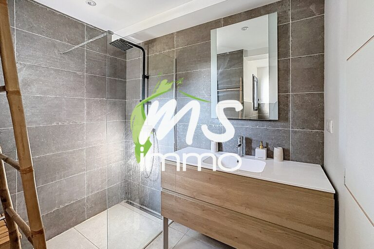 Maison T5 de 211 m² - CHABOTTES