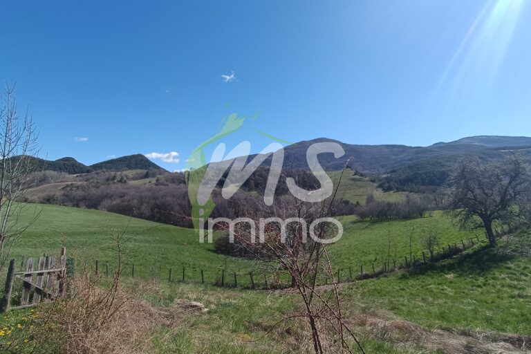 Terrain de 1480 m² - MONTGARDIN