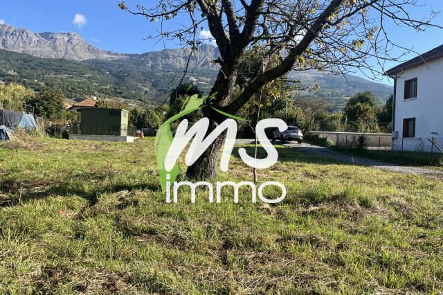 Terrain de 573 m² - CHORGES