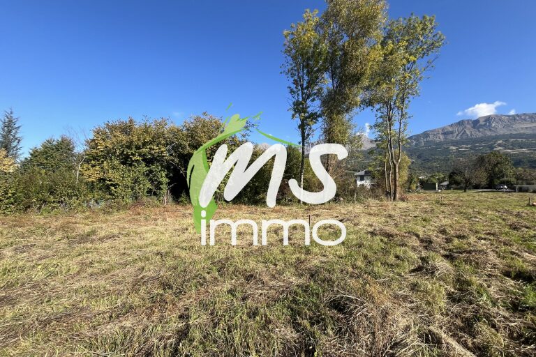 Terrain de 573 m² - CHORGES