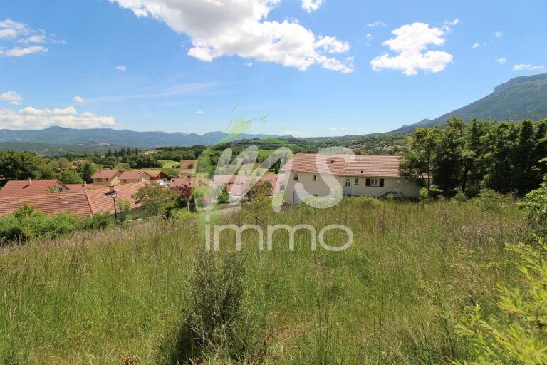 Terrain de 466 m² - LA FREISSINOUSE