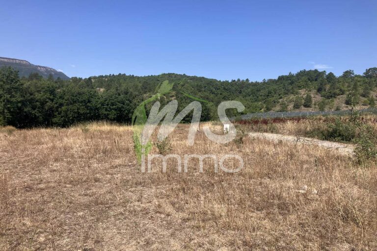 Terrain de 827 m² - VENTAVON