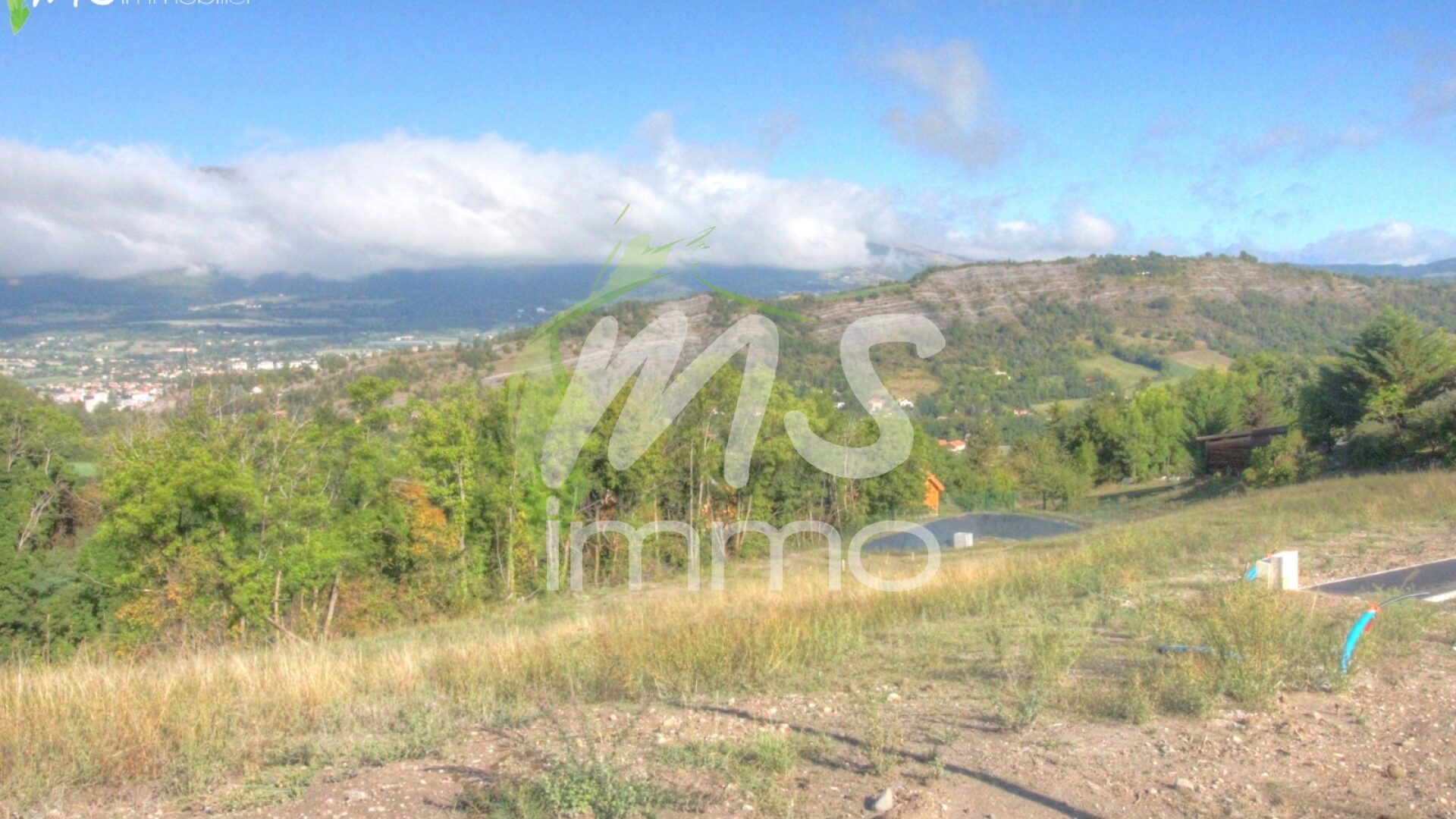 Terrain de 1100 m² - GAP - Photo principale