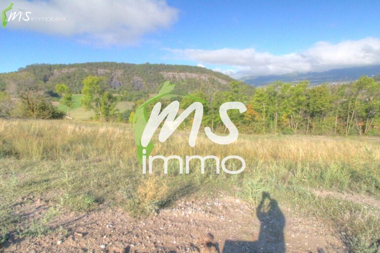 Terrain de 1100 m² - GAP