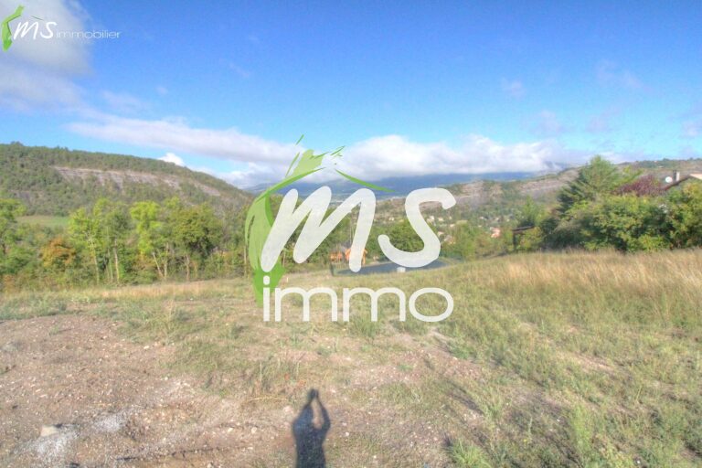 Terrain de 1100 m² - GAP