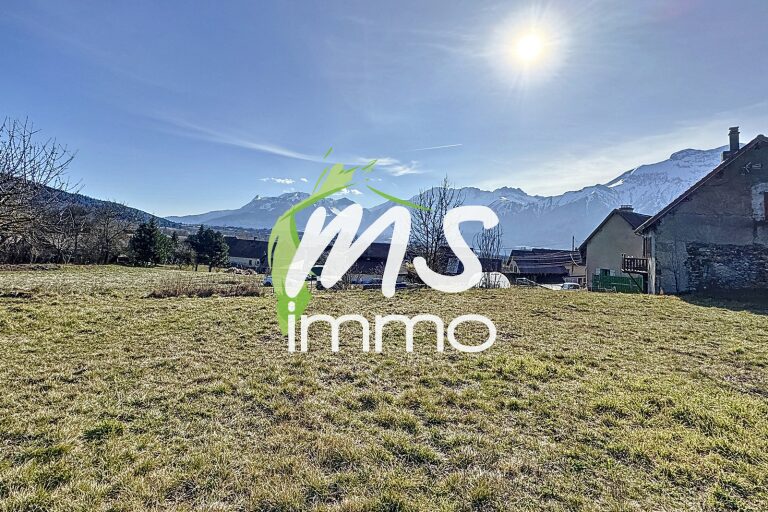 Terrain de 1470 m² - AUBESSAGNE