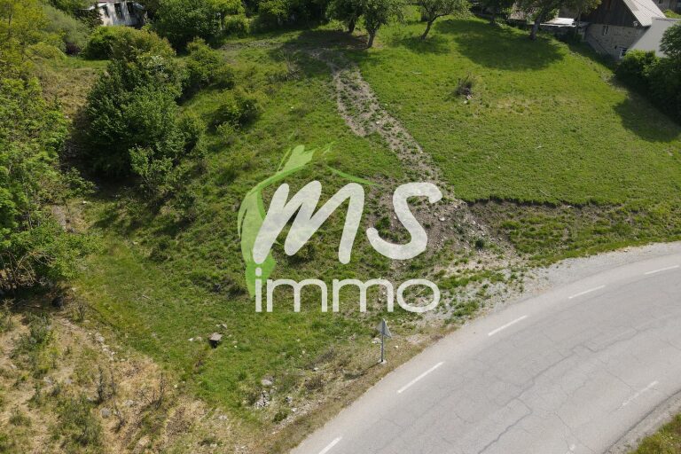 Terrain de 606 m² - CHABOTTES