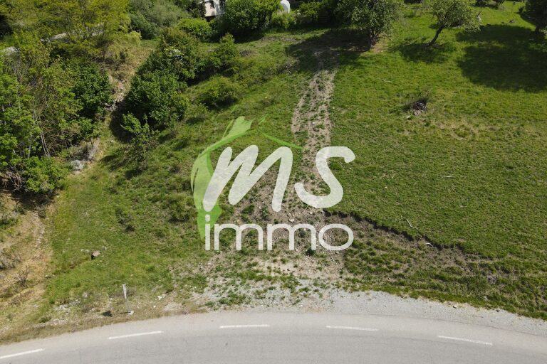 Terrain de 606 m² - CHABOTTES