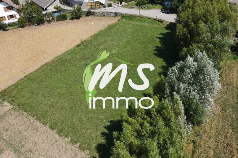 Terrain de 1708 m² - CHAUFFAYER