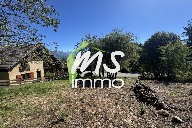 Terrain de 572 m² - LAYE EN CHAMPSAUR