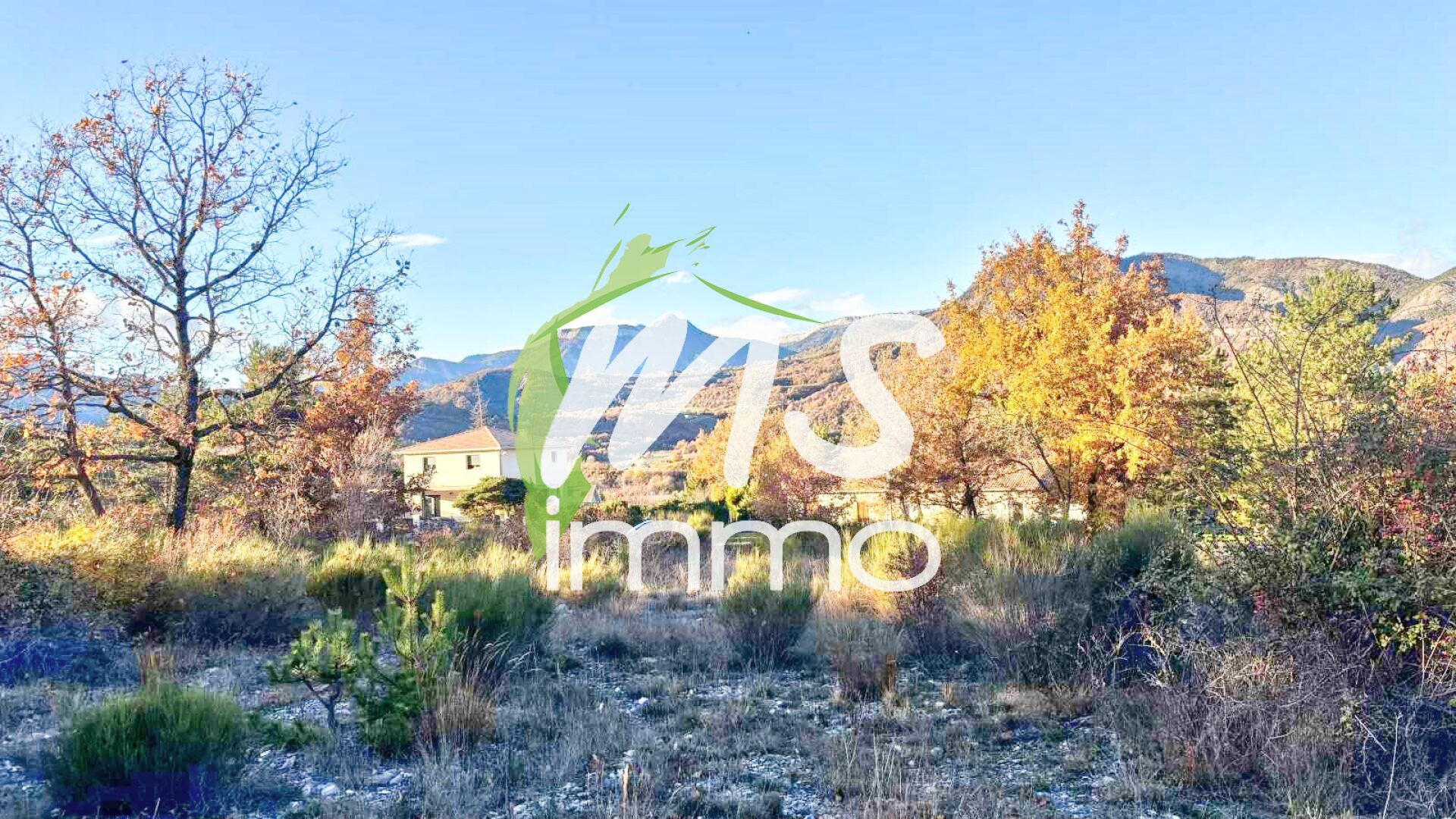 Terrain de 1500 m² - CURBAN - Photo principale