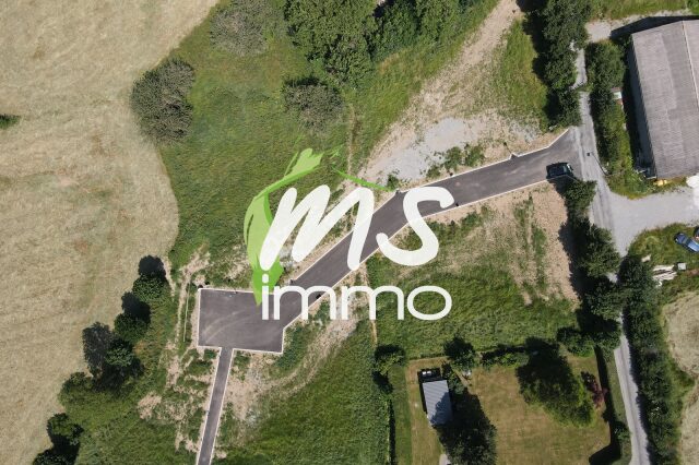 Terrain de 377 m² - AUBESSAGNE