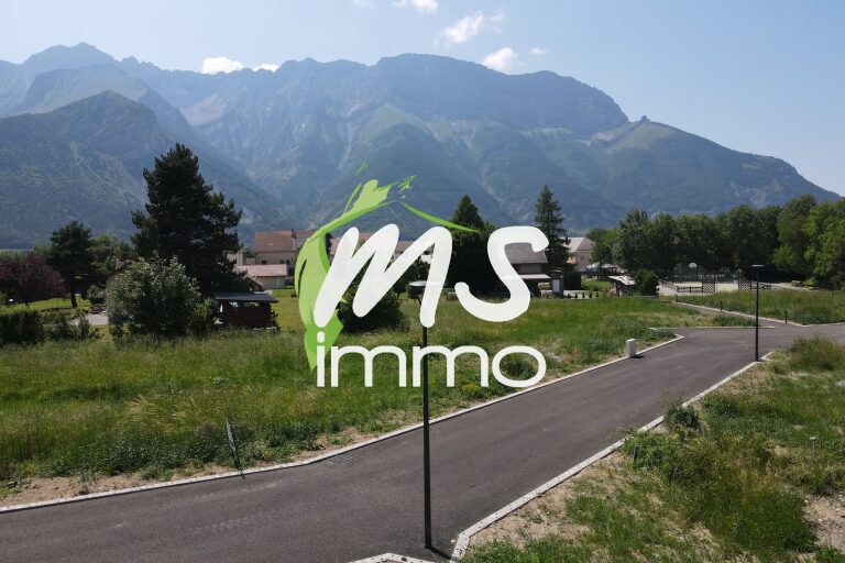 Terrain de 377 m² - AUBESSAGNE