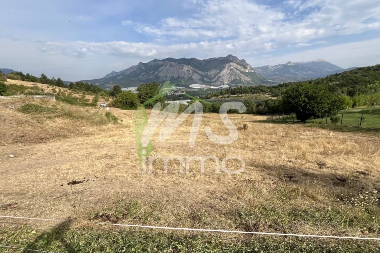 Terrain de 1313 m² - CLARET