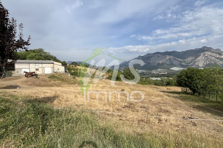 Terrain de 1377 m² - CLARET