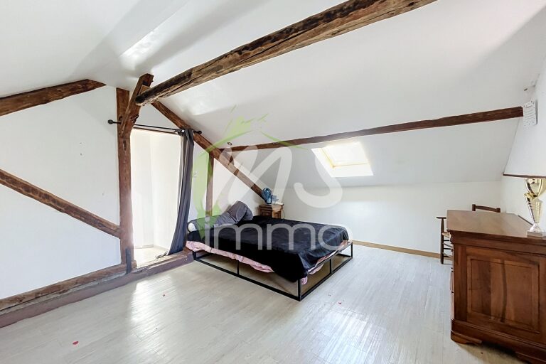 Maison T7 de 210.34 m² - CHORGES