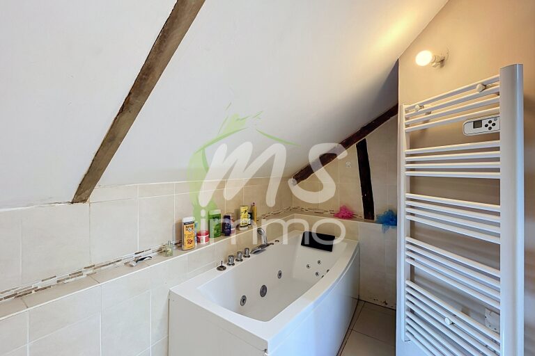 Maison T7 de 210.34 m² - CHORGES